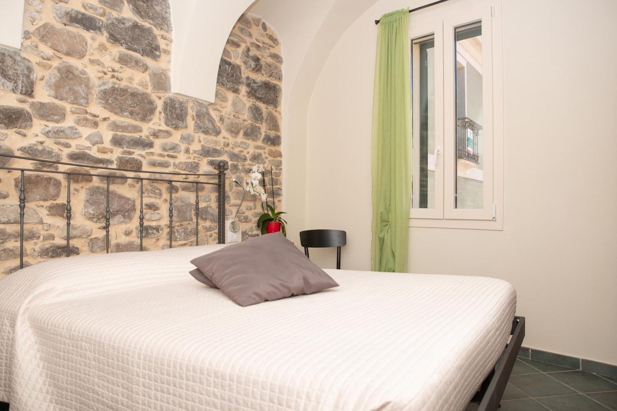Bed and Breakfast U Campanin Dolceacqua Esterno foto
